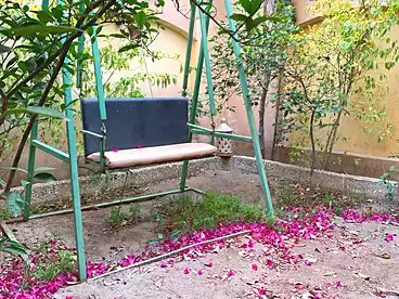 شقق للبيع في المجاورة الاولى، الحي الثامن، 220 متر