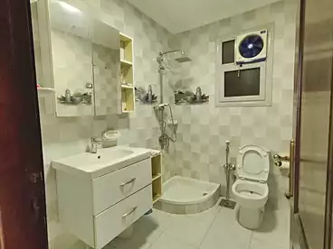 Apartments For sale in Ahmed Esmat St., Ain Shams, 100 sqm