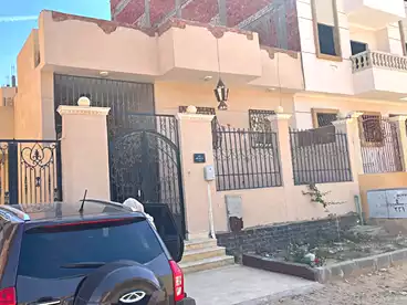 House / Home For sale in Neighborhood 2, Hai El Banafsg - Sixth Neighborhood, 276 sqm