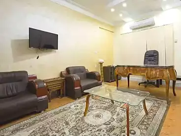 إداري للإيجار في شارع جامعة الدول العربية، المهندسين، 200 متر