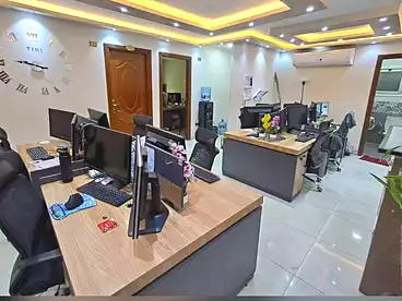 إداري للبيع في شارع جرين، محرم بك، 120 متر