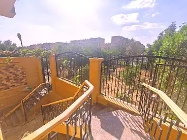 Apartments For sale in Neighbourhood 10, 15th of May, 220 sqm