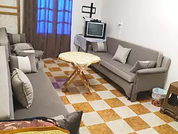 شقة بحديقة للإيجار في طريق عجيبة - الأبيض، مدينة مرسى مطروح، 100 متر