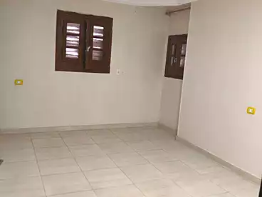 Apartments For sale in El Shareaa El Gharby St., Helwan, 120 sqm