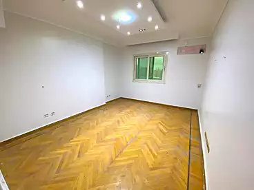 Apartments For sale in Gameat El Dewal El Arbabeya St, El Mohandeseen, 350 sqm