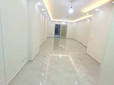 Apartments For sale in Stanley, Alexandria, 145 sqm