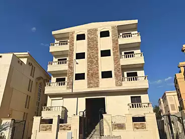 Apartments For sale in Neighborhood 7th, West Somid, 190 sqm