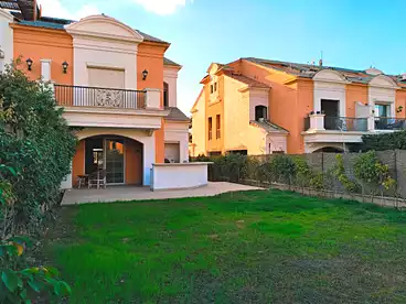 Villas For rent in Layan Residence - Manazel, Compounds in New Cairo, 300 sqm