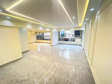 Apartments For sale in Mohye El Din Abo El Ezz St., Dokki, 180 sqm