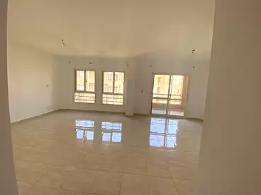 For sale in Madinaty - B 6, Sixth Zone Buildings, 133 sqm