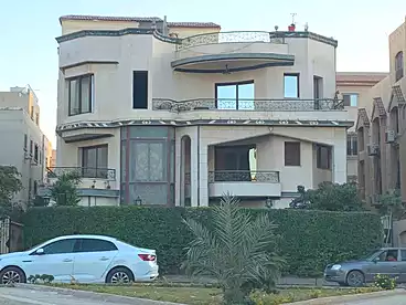 Apartment with Garden For rent in Street No.45, Second Neighborhood, 180 sqm