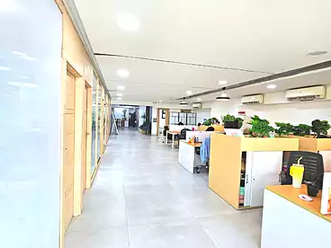 Administrative For rent in Al Mashtal St., Corniche El Maadi St., 300 sqm