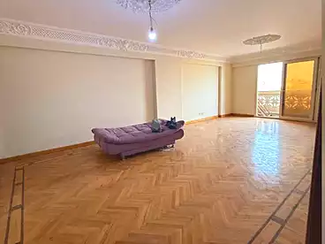 شقق للبيع في شارع بورسعيد، كامب شيزار، 165 متر