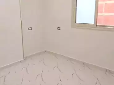 شقق للبيع في شارع الخمسين، النزهة 2، 100 متر