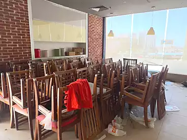 Administrative For rent in Southern 90th St., 90th Street, 400 sqm