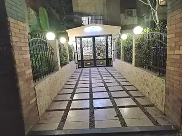 For sale in Nile Corniche St., Hadayek Helwan, 136 sqm