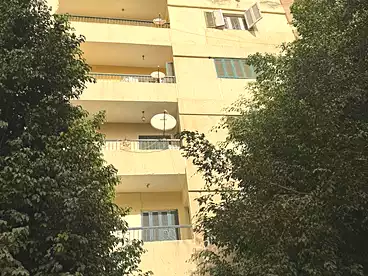 عمارات للبيع في المجاورة الثالثة، الحي الرابع، 173 متر