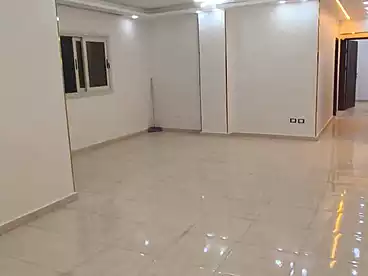 شقق للبيع في اللبيني، فيصل، 150 متر