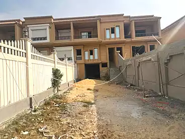 Villas For sale in El Nasr Rd, Sheraton, 408 sqm
