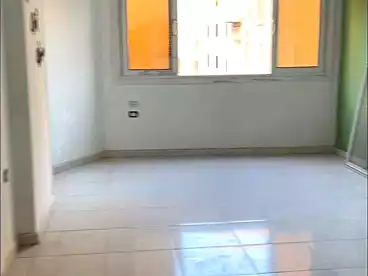 شقق للبيع في شارع المجزر الالي، اللبيني، 90 متر