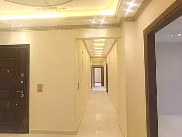 للبيع في شارع دكتور حسن الشريف، المنطقة الثامنة، 250 متر
