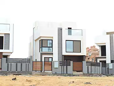 فلل للبيع في كمبوند مون هيلز 5 - سكن، الشيخ زايد الجديدة، 297 متر