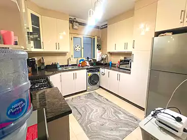 Apartments For sale in Srhank St, Lauran, 210 sqm