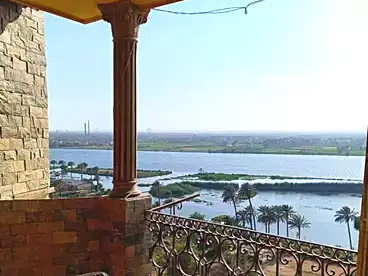 شقق للبيع في شارع كورنيش النيل، حدائق حلوان، 255 متر