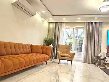 عقارات للإيجار في شارع محيي الدين ابو العز، الدقي، 250 متر
