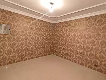 Apartments For rent in Carrefour Main Street, Zahraa El Maadi, 180 sqm
