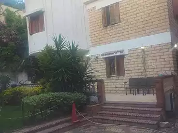 فلل للبيع في شارع الحنفية، البيطاش، 360 متر