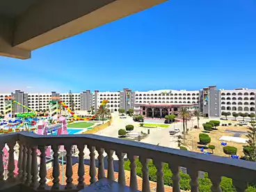 في شاطئ البوسيت، مدينة مرسى مطروح، 125 متر