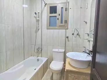 شقق للبيع في شارع أمين خيرت الغندور، ميامي، 130 متر