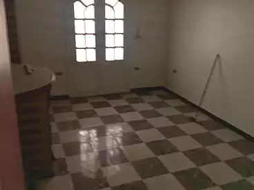 شقق للإيجار في شارع ثابت باشا، حلوان الشرقية، 100 متر