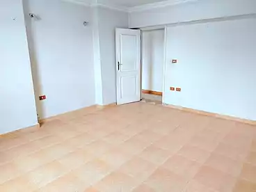 Apartments For rent in Ragheb St., El Ezba El Qebliah, 125 sqm