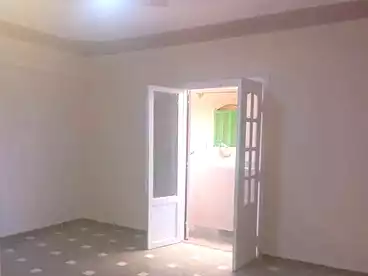 شقق للبيع في أبو يوسف، العجمي، 200 متر