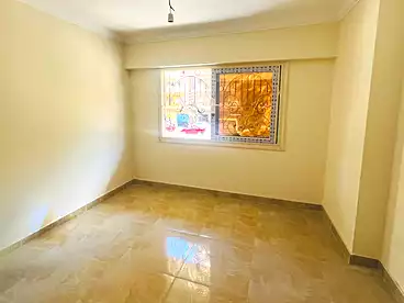 في شارع أبو قير - طريق الحرية، كليوباترا، 85 متر