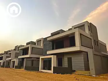 Twin House For sale in El Patio Town Compound - La Vista, Compounds in New Cairo, 274 sqm