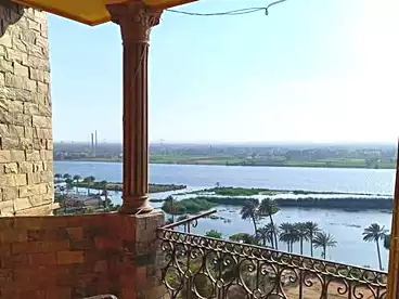 شقق للبيع في شارع كورنيش النيل، حدائق حلوان، 255 متر