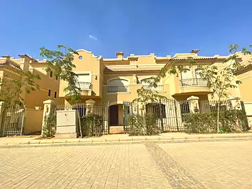 Twin House For sale in El Patio Oro Compound - La Vista, Compounds in New Cairo, 295 sqm