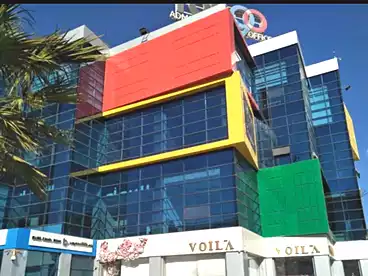 Shops For sale in Southern 90th St., 90th Street, 50 sqm
