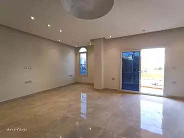 عقارات للإيجار في شارع زيد بن حارثه، جنوب الاكاديميه (أ)، 250 متر
