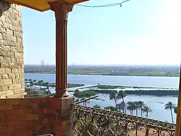 شقق للبيع في شارع كورنيش النيل، حدائق حلوان، 255 متر