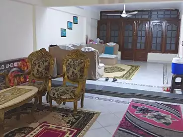 شقق للبيع في شارع الزهور، البيطاش، 140 متر