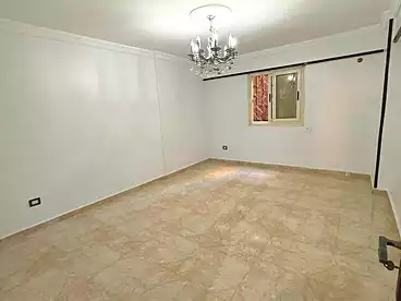 Apartments For sale in Gamal Abdel Nasser St., El Mandara, 165 sqm