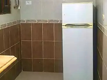 شقق للبيع في البيطاش، العجمي، 100 متر
