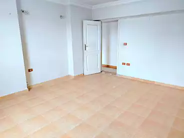 Apartments For rent in Ragheb St., El Ezba El Qebliah, 125 sqm