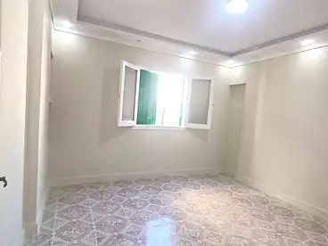 شقق للبيع في شارع عبد الحميد رضوان، العجمي البحري، 100 متر