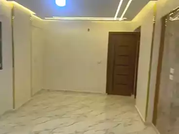 شقق للبيع في شارع الخمسين، النزهة 2، 100 متر
