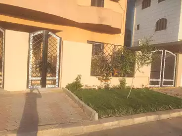 عقارات للإيجار في الياسمين 8، الياسمين، 240 متر